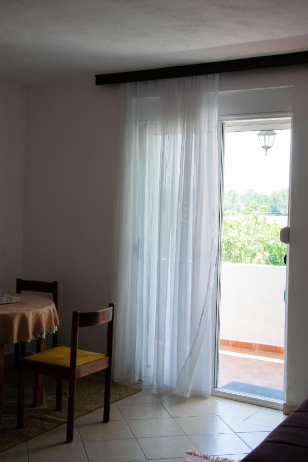 Luce Di Sole Apartment Ulcinj Ngoại thất bức ảnh