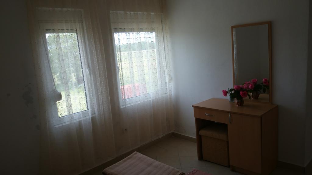 Luce Di Sole Apartment Ulcinj Ngoại thất bức ảnh